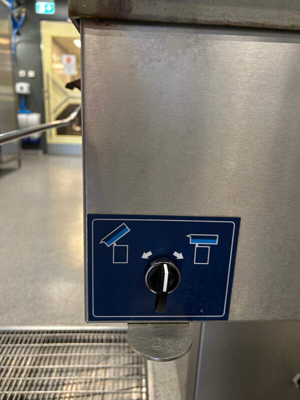 Vönduð JÖNI veltipanna til sölu