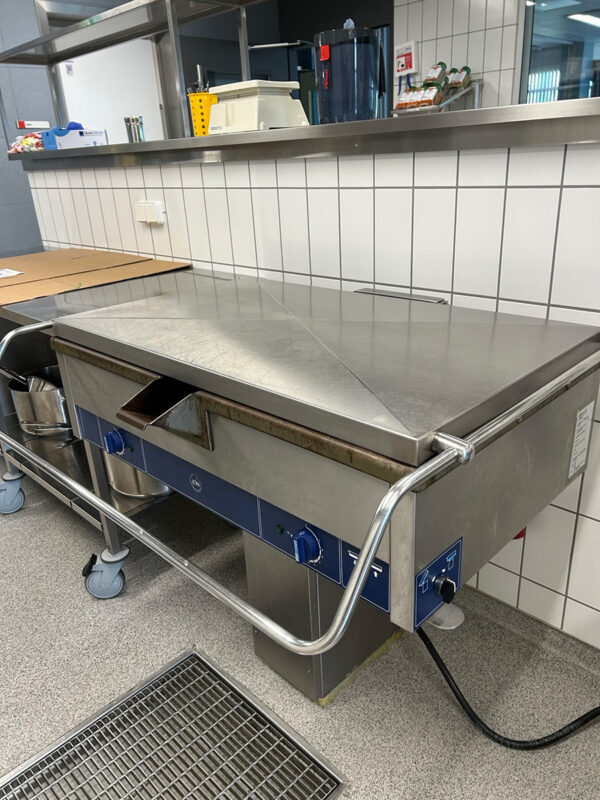 Vönduð JÖNI veltipanna til sölu