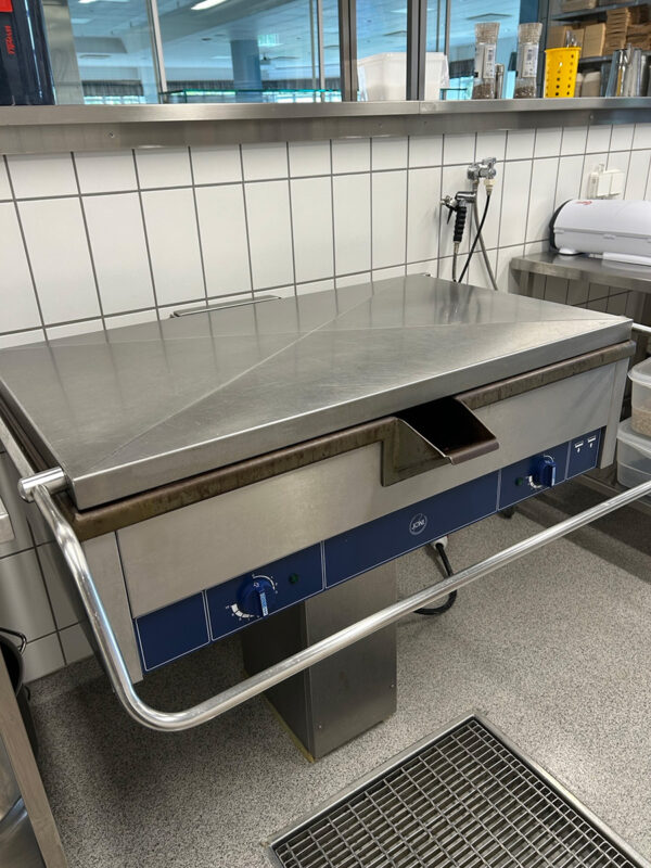 Vönduð JÖNI veltipanna til sölu