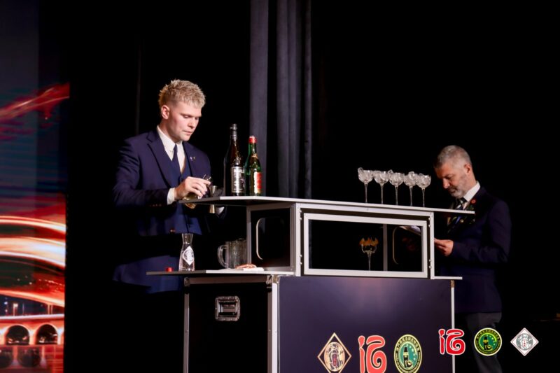 Pétur Kolka vinnur sinn flokk í Lotus Prestige Cup í Macau